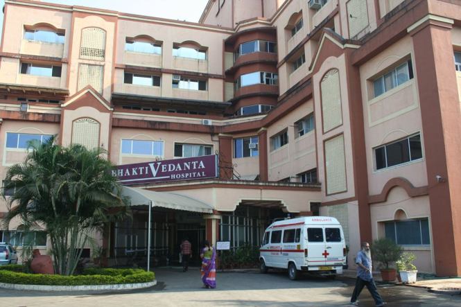 04 I (CMTHK - saúde) Um Ginecologista para o Hospital Bhaktivedanta (1550) (pn) (da)1