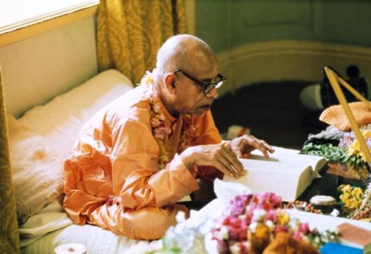 04 I (crítica - Caitanya e Associados) Chaitanya-charitamrita (550) (bg) (pn)1