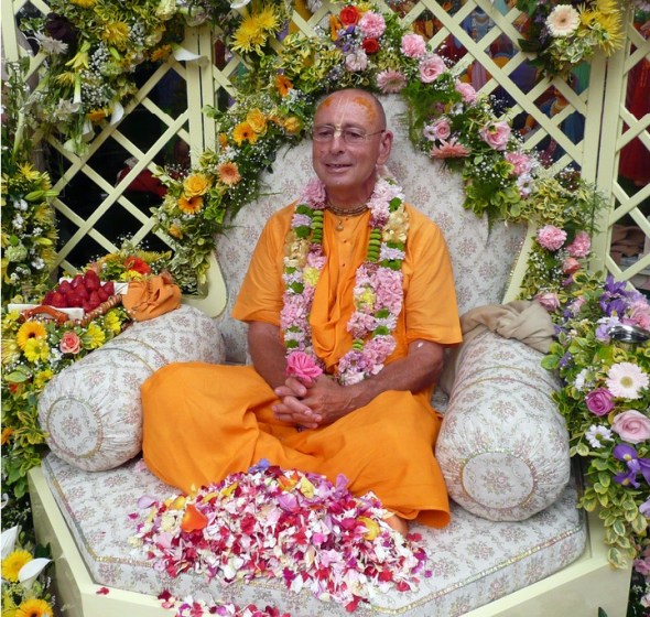 08 I (Pérolas - Sucessão Discipular e Mestre Espiritual) Pés de Lótus, Corações de Cisnes (7500)1