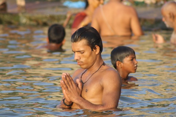 -@ 04 SI (artigo - Caitanya e Associados) O Nascimento do Senhor Chaitanya (GPurnima dia 5, com contagem regressiva) (3250) (bg) (ta)2