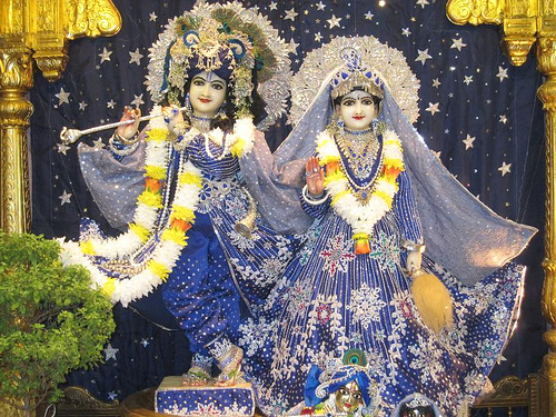 -@ 09 I (entrevista - adoração à Deidade) Por que É Necessária, Afinal, a Adoração à Deidade (2371) (bg) (pm) (ta) (sankirtana)