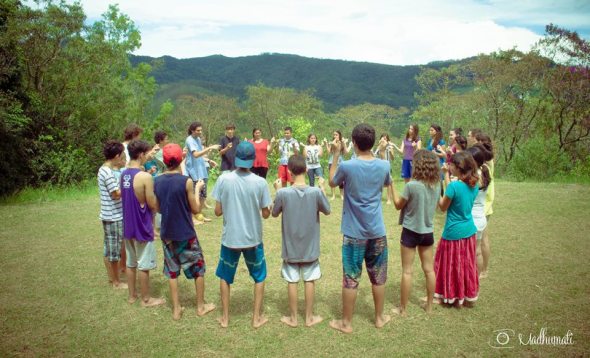 27 (notícia - educação) Reportagem Radha Krishna Camp (13)