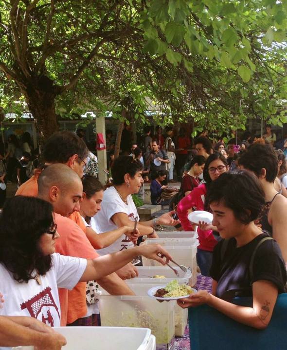 Staff e alunos do IBEV no Alimentos para a Vida na UFRJ
