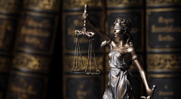 lady-justice-statue-uhd-4k-wallpaper